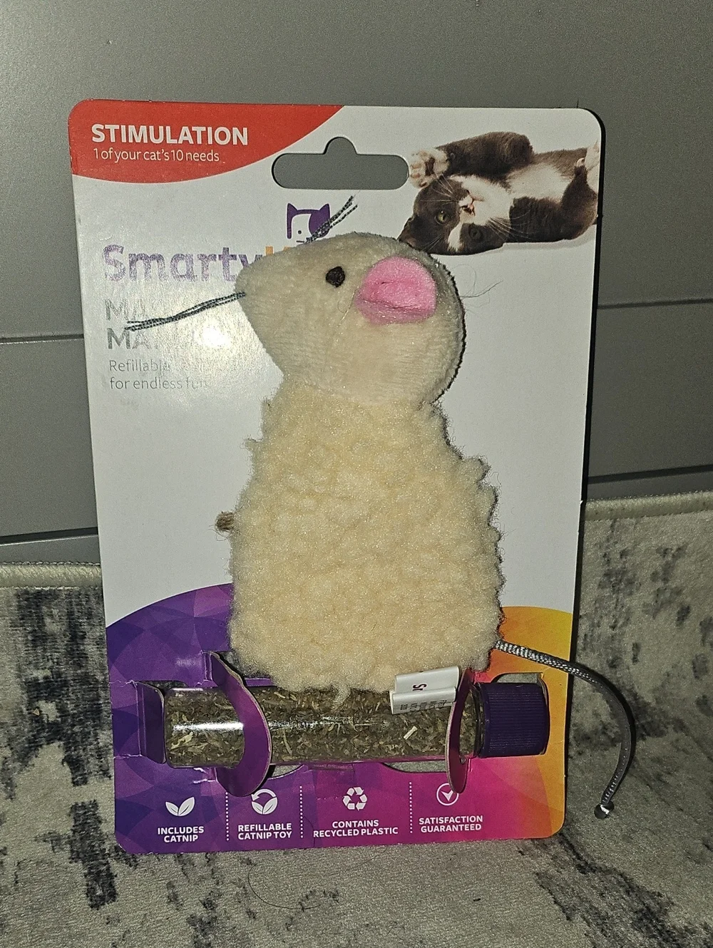 🟢 Cat Toy with Refillable Catnip